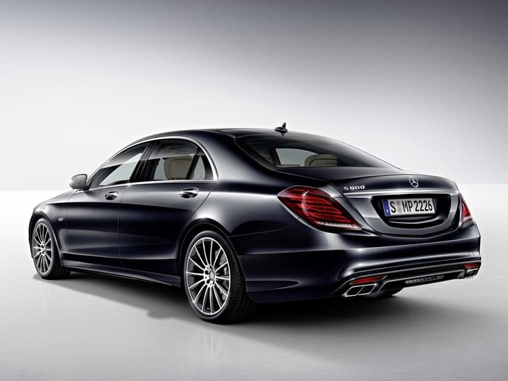 New Mercedes Benz S600 photo gallery